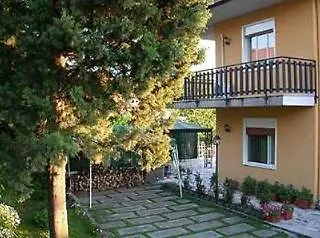 Massalargia Bed & Breakfast Mascalucia 2*,